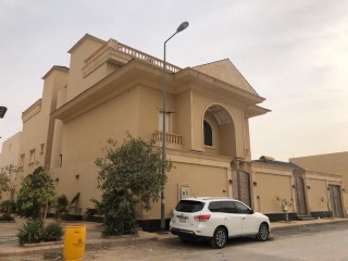 فيلا للبيع حي القيروان